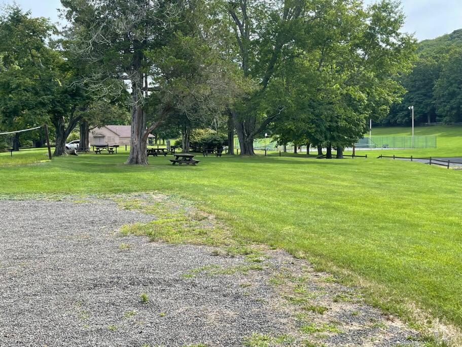 Вілла Pocono Shawnee Mountain Townhouse Іст-Страудсберг Екстер'єр фото